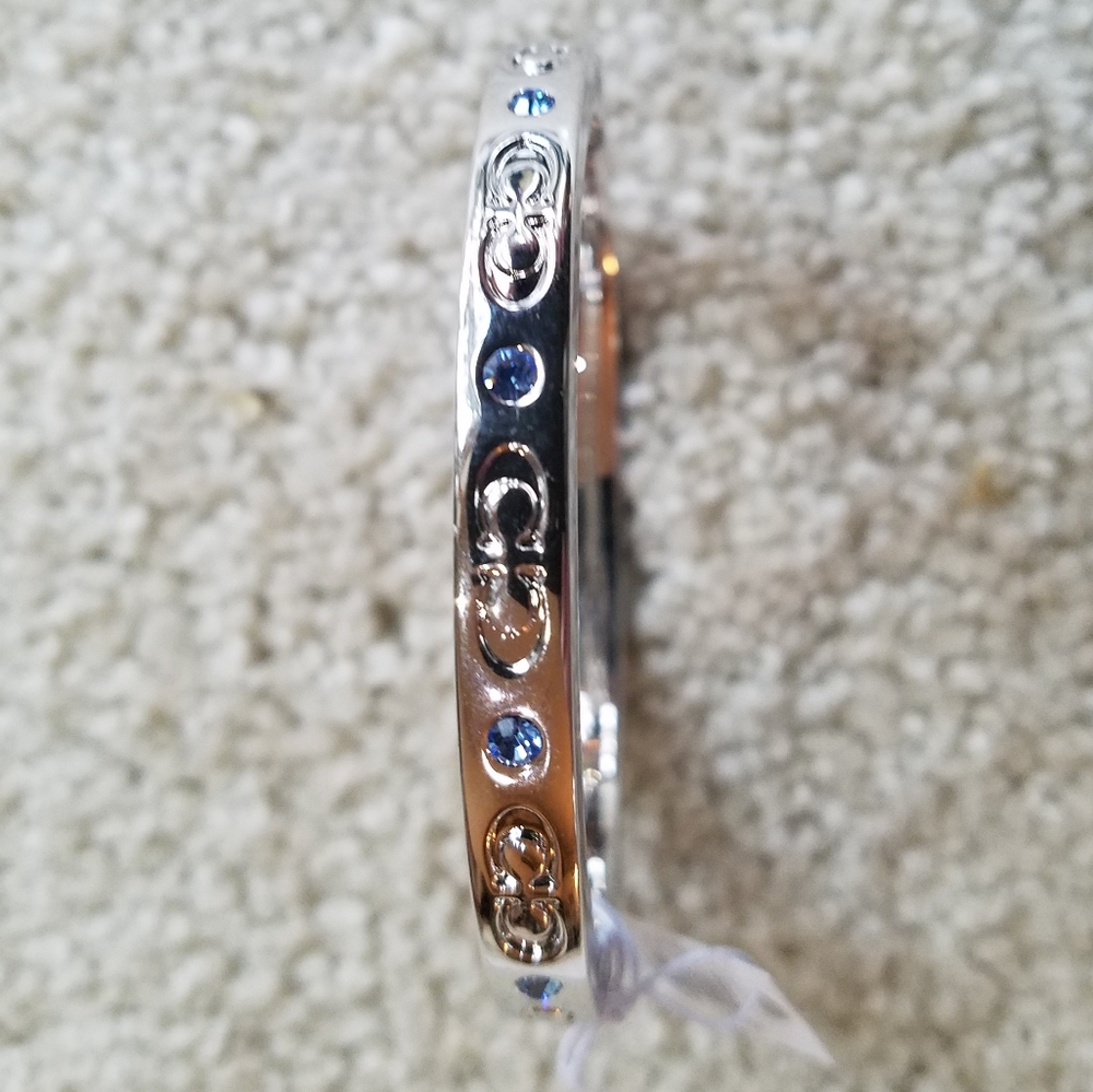 Coach Kissing Cs Bangle Bracelet Hinged Enamel Silver Pool Crystal Accents NWT - Picture 11 of 16